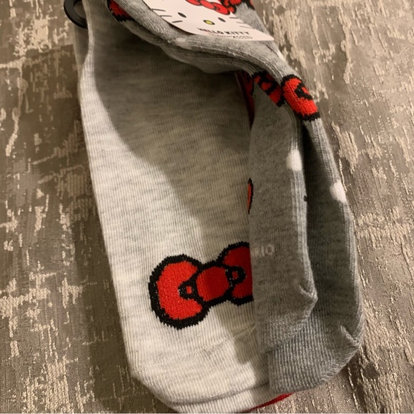 Hello Kitty Sanrio No-Show Socks 3-Pack - Picture 4 of 5